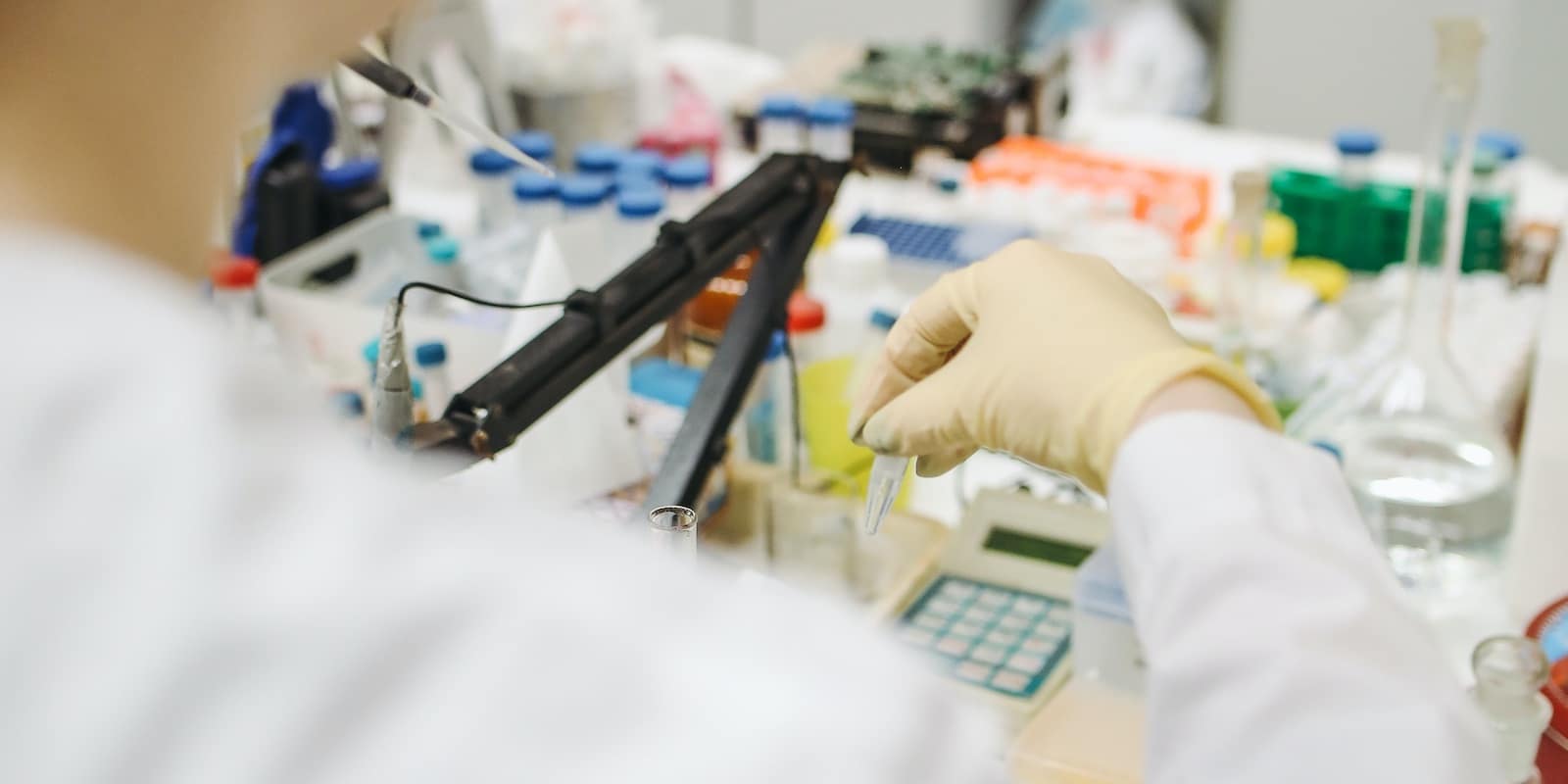 an intern doing a medical research in a laboratory