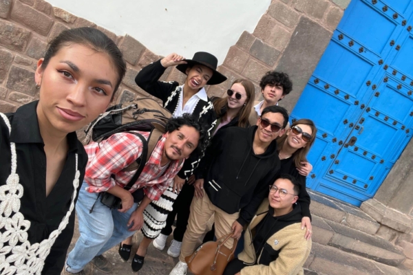 A group of interns enjoying the city during their Social Business internship in Latin America.