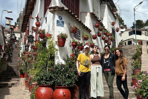 A group of interns enjoying the city during their Social Business internship in Latin America.