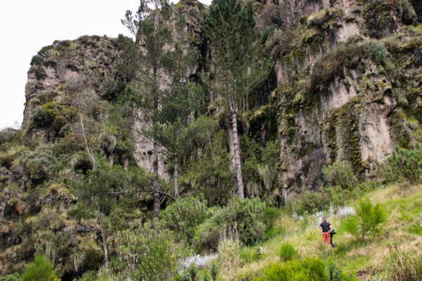 Art Therapy Internship outdoor excursion through rocky cliffs and highland vegetation, supporting creativity, mindfulness, and nature-based therapy experiences.